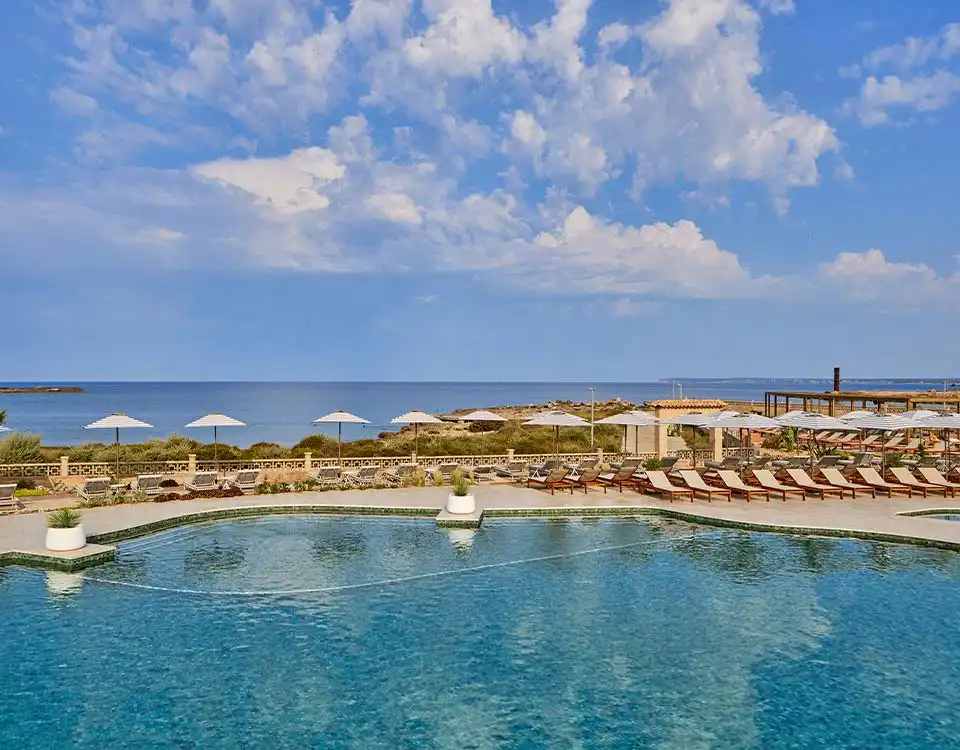 about us about universal beach hotels
